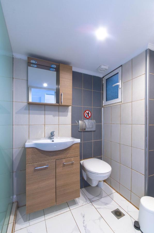 New Renovated 1B Apartment Close To Historic Center Atene Esterno foto